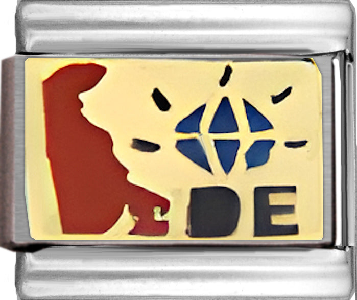 Red Delaware Outline with DE on Gold