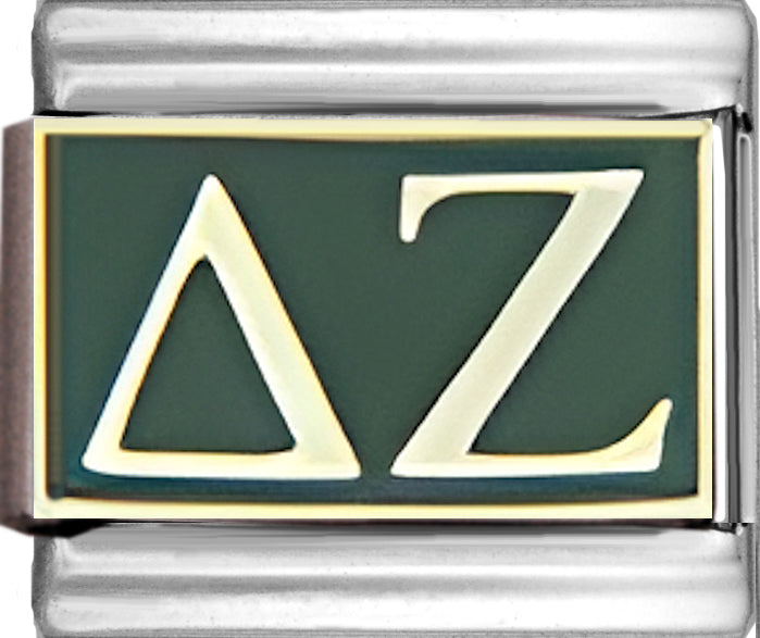 Delta Zeta Sorority on Green