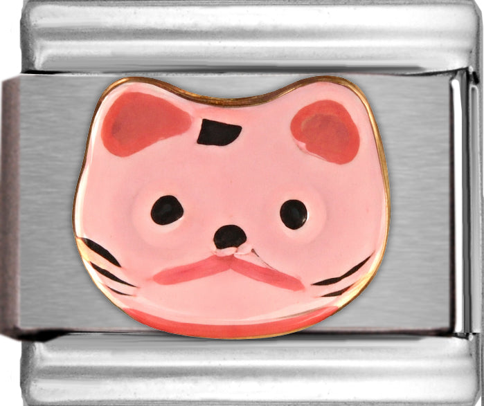 Pink Lucky Cat Brings Romance and New Friends