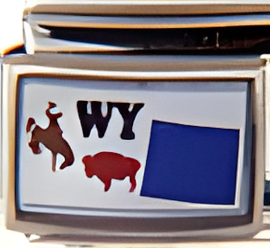 Wyoming Outline with WY Photo Charm